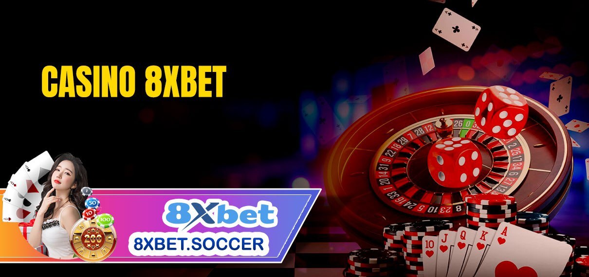 Trò chơi roulette của 8xbet casino nơi bạn có thể giành chiến thắng tỷ phú. Bảng roulette với xúc xắc và lá bài.